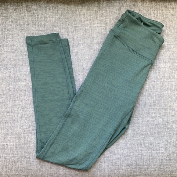 Outdoor Voices Workout Set - Picture 5 of 5